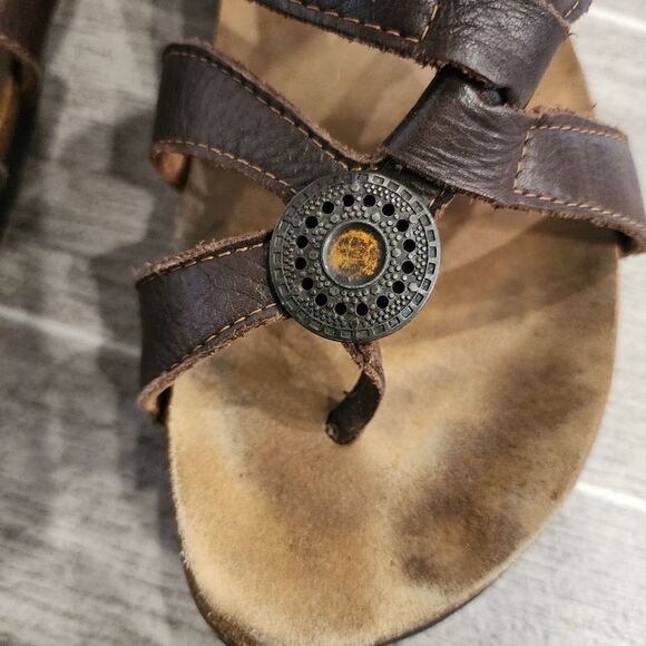 Think! Leather Sandals - Picture 14 of 16